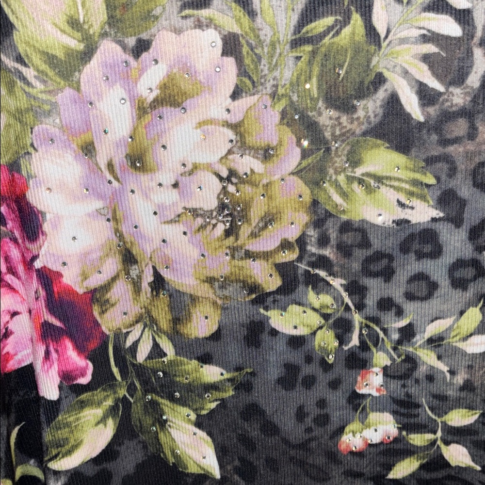 Time and Tru Black Floral Scoop Neck Long Sleeve Tunic - Picture 3 of 7